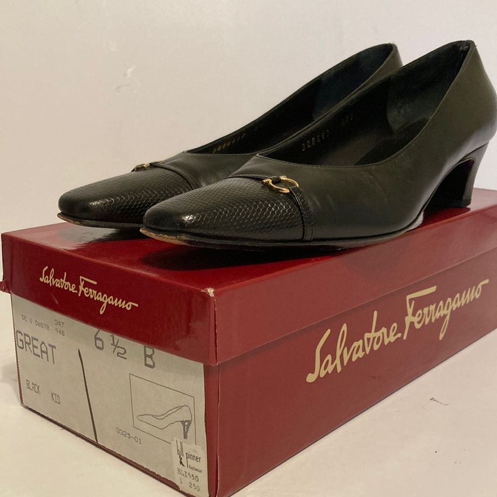 Salvatore Ferragamo “Great” low heel size 6 1/2 B Pumps black kidskin in box